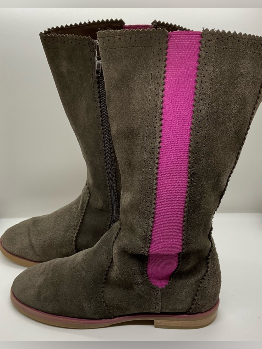 SPERRY Kids Tall Pull On Zip up Boots in Brown Suede w/Pink Elastic Sides Sz 2.5